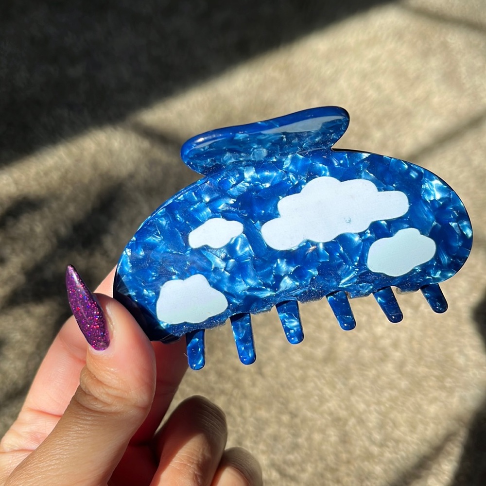 Brand New Cute Blue White Cloud Claw Hair Clip